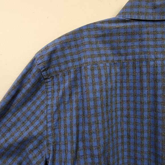 UNTUCKit blue and black check long sleeve button down shirt men's size medium - Picture 4 of 9